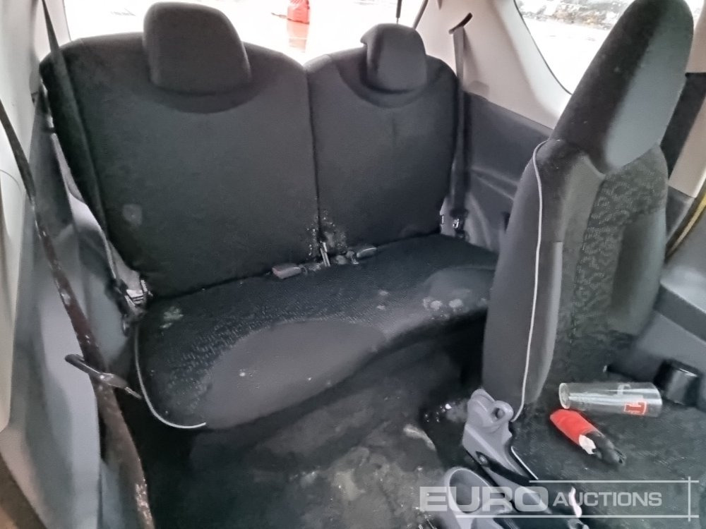 Coche Peugeot 107: foto 30 Coche Peugeot 107: foto 30