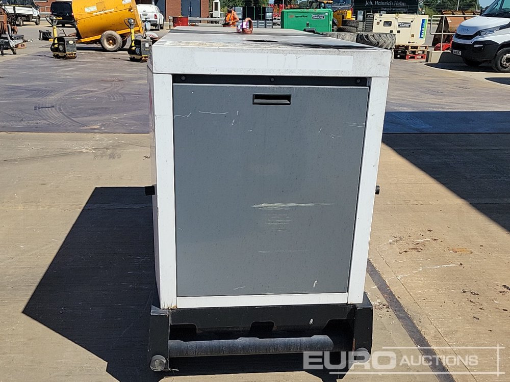SDMO R33 - Generador industriale: foto 4 SDMO R33 - Generador industriale: foto 4