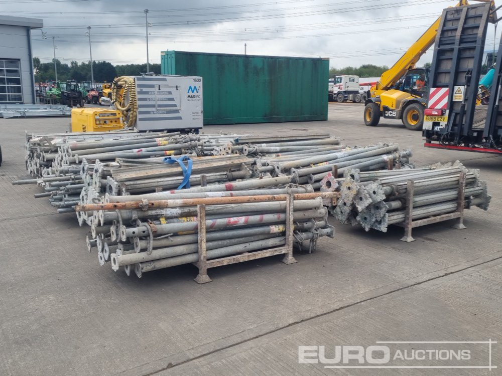 Stillage of Arco Props (5 of), Stillage of Heavy Duty Arco Props (4 of), Stillage of Handrail Posts (3 of) - Equipo de construcción: foto 1 Stillage of Arco Props (5 of), Stillage of Heavy Duty Arco Props (4 of), Stillage of Handrail Posts (3 of) - Equipo de construcción: foto 1