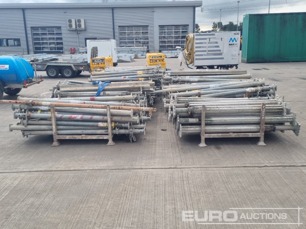 Stillage of Arco Props (5 of), Stillage of Heavy Duty Arco Props (4 of), Stillage of Handrail Posts (3 of) - Equipo de construcción: foto 2 Stillage of Arco Props (5 of), Stillage of Heavy Duty Arco Props (4 of), Stillage of Handrail Posts (3 of) - Equipo de construcción: foto 2
