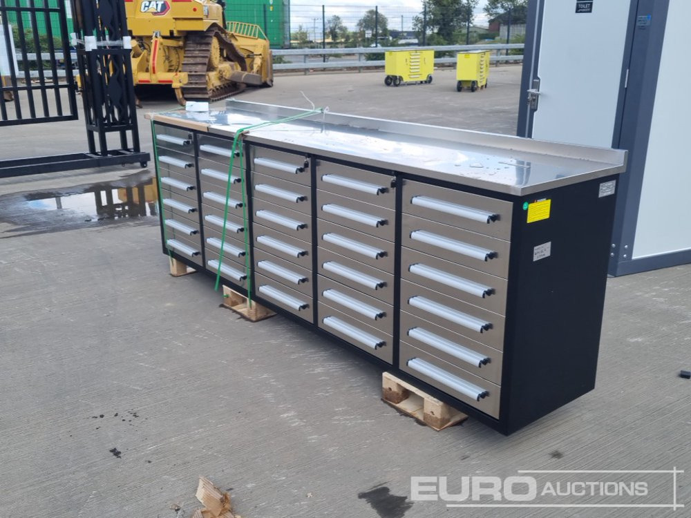 Unused 2025 10' Work Bench, 30 Drawers - Equipo de construcción: foto 3 Unused 2025 10' Work Bench, 30 Drawers - Equipo de construcción: foto 3