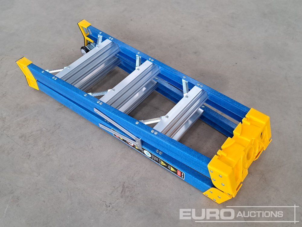 Unused 4 Thread Fibreglass Step Ladder - Equipo de taller: foto 1 Unused 4 Thread Fibreglass Step Ladder - Equipo de taller: foto 1