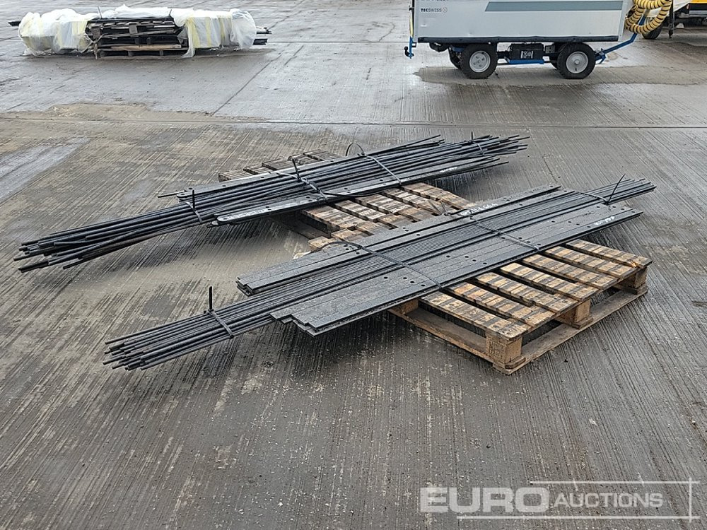 Unused Pallet of Estate Fencing (2 of) - Equipo de construcción: foto 1 Unused Pallet of Estate Fencing (2 of) - Equipo de construcción: foto 1