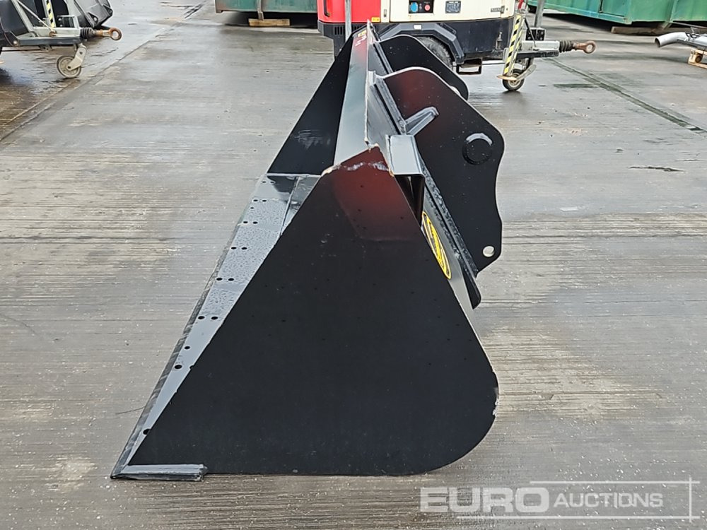 Unused Strickland 90" Loading Bucket to suit Manitou Telehandler - Cazo: foto 2 Unused Strickland 90" Loading Bucket to suit Manitou Telehandler - Cazo: foto 2