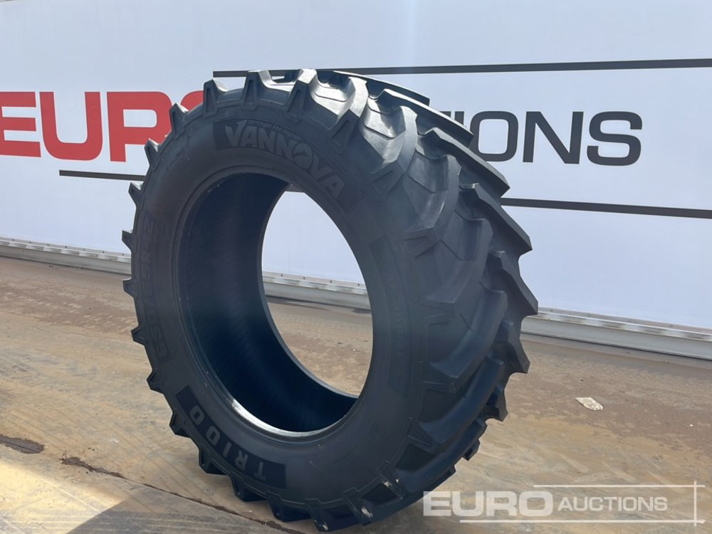 Unused Vannova 650/65R42-170 R1W Tyre (2 of) - Neumático: foto 1 Unused Vannova 650/65R42-170 R1W Tyre (2 of) - Neumático: foto 1