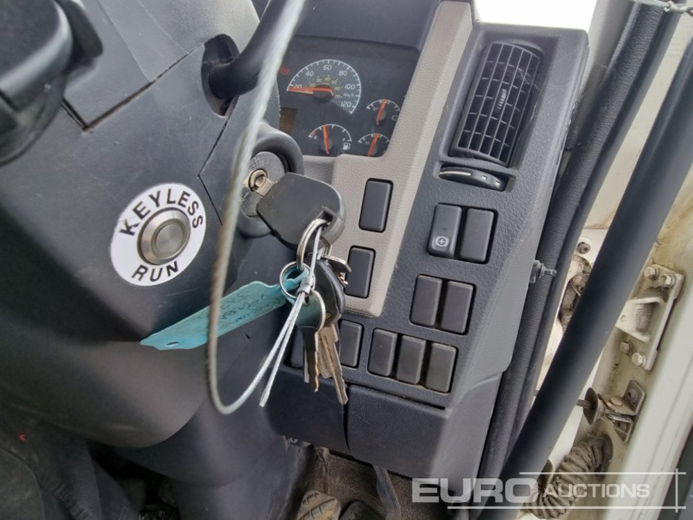 Camión cisterna Volvo FL290: foto 40