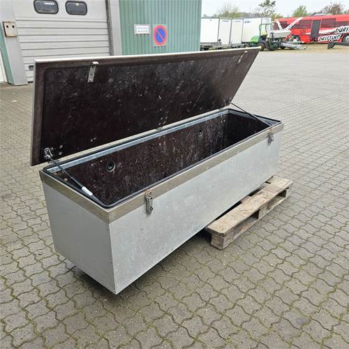 ABC Materialeskab til ladbil - Cabina e interior para Camión: foto 1 ABC Materialeskab til ladbil - Cabina e interior para Camión: foto 1