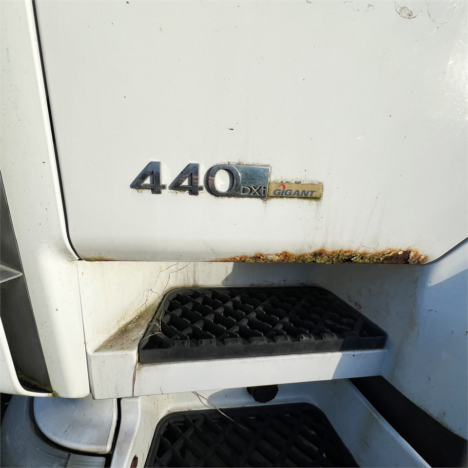 Cabeza tractora Renault 440 DXI Gigant: foto 23 Cabeza tractora Renault 440 DXI Gigant: foto 23