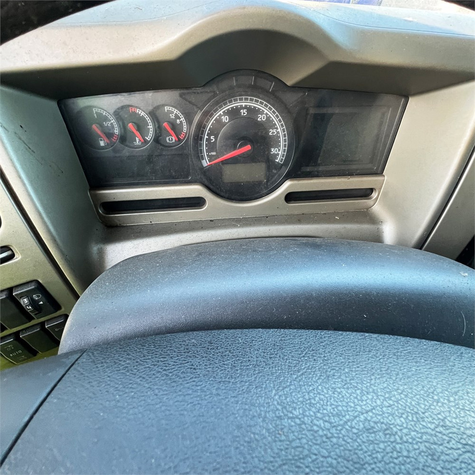 Cabeza tractora Renault 440 DXI Gigant: foto 16 Cabeza tractora Renault 440 DXI Gigant: foto 16