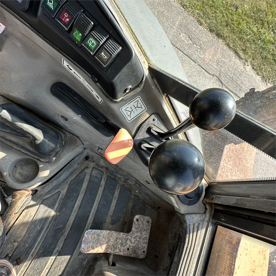 Retroexcavadora Case 695SM-4PS: foto 20 Retroexcavadora Case 695SM-4PS: foto 20