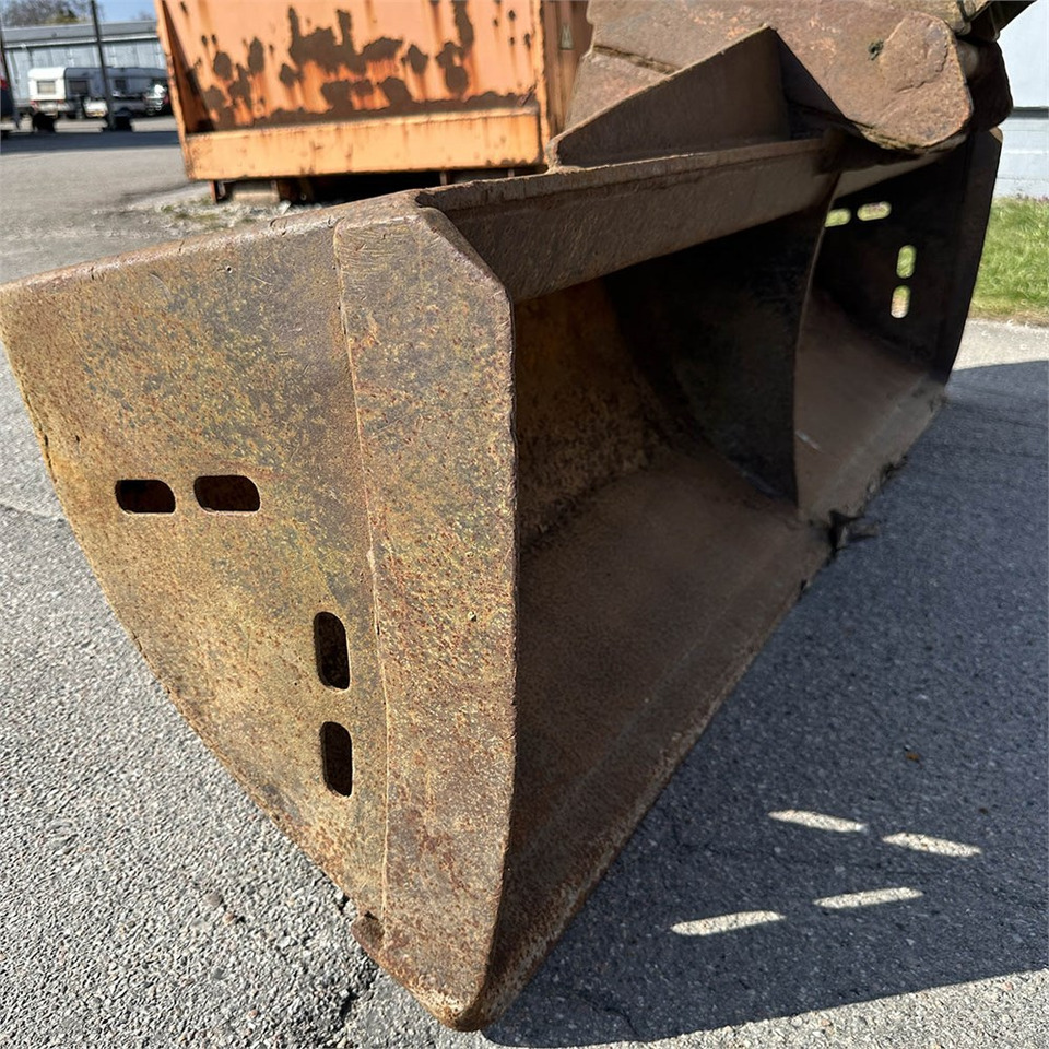 Retroexcavadora Case 695SM-4PS: foto 49 Retroexcavadora Case 695SM-4PS: foto 49