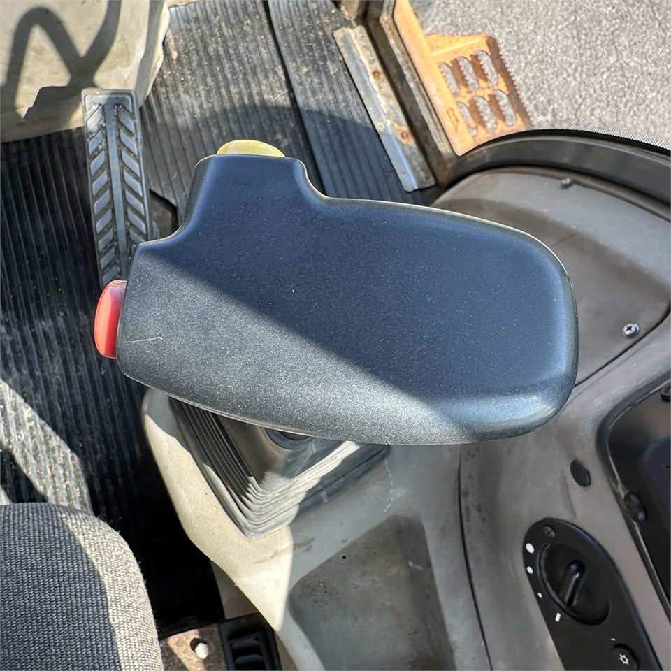 Retroexcavadora Case 695SM-4PS: foto 28 Retroexcavadora Case 695SM-4PS: foto 28