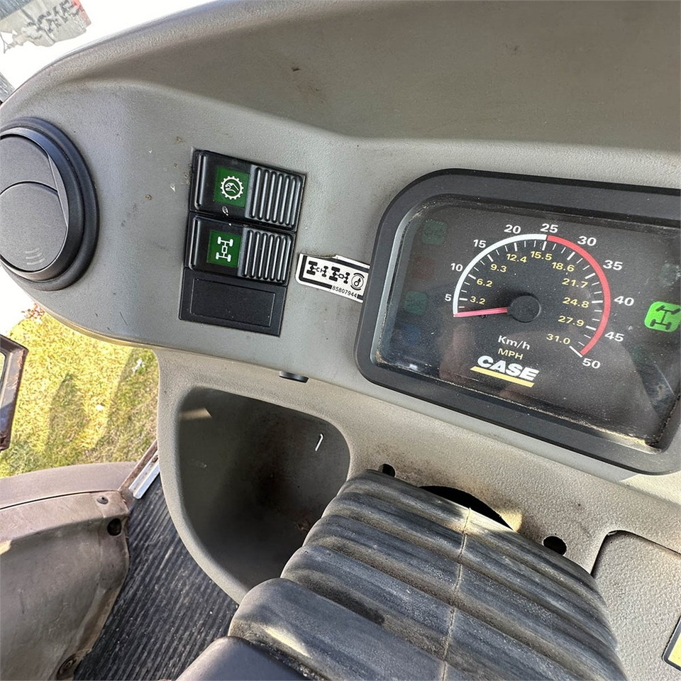 Retroexcavadora Case 695SM-4PS: foto 24 Retroexcavadora Case 695SM-4PS: foto 24