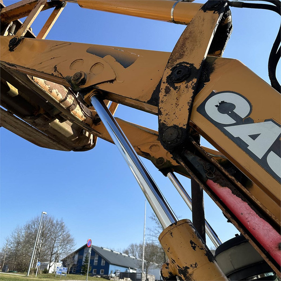 Retroexcavadora Case 695SM-4PS: foto 38 Retroexcavadora Case 695SM-4PS: foto 38