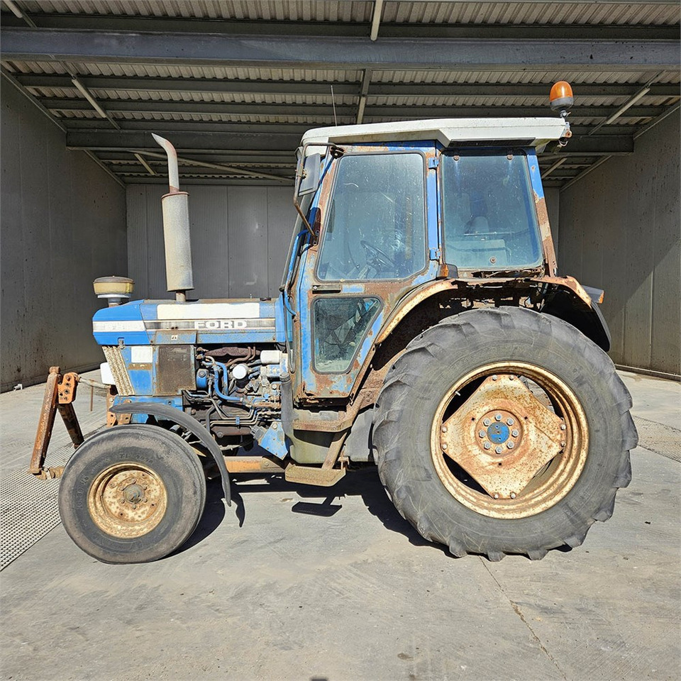 Ford 6810 - Tractor: foto 2 Ford 6810 - Tractor: foto 2
