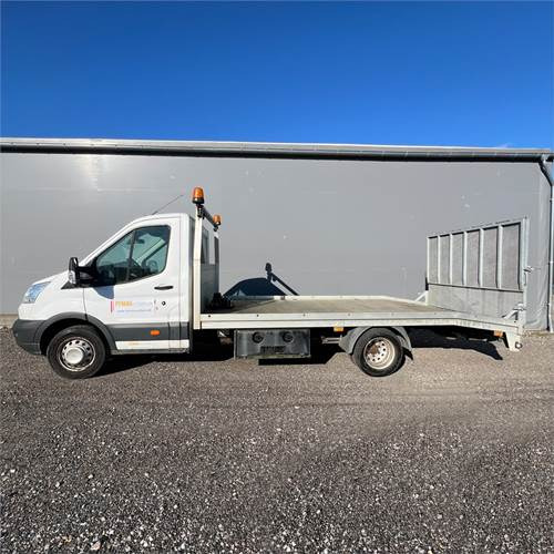 Ford Transit 2.0 Tdci - Camión caja abierta: foto 1 Ford Transit 2.0 Tdci - Camión caja abierta: foto 1