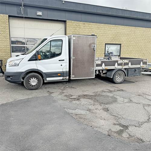 Ford Transit 2.2 TDCi (155HK) Chassis RWD Man - Camión caja abierta: foto 2 Ford Transit 2.2 TDCi (155HK) Chassis RWD Man - Camión caja abierta: foto 2