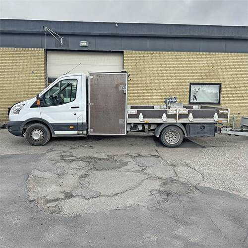 Ford Transit 2.2 TDCi (155HK) Chassis RWD Man - Camión caja abierta: foto 3 Ford Transit 2.2 TDCi (155HK) Chassis RWD Man - Camión caja abierta: foto 3