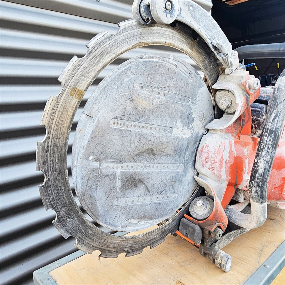 Husqvarna K970 RING - Construcción de carreteras: foto 3 Husqvarna K970 RING - Construcción de carreteras: foto 3