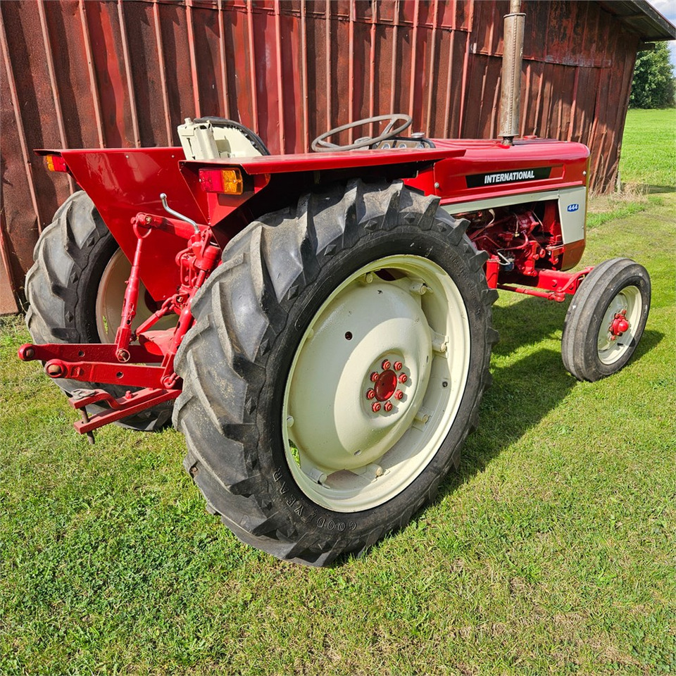 IH 444 - Tractor: foto 4 IH 444 - Tractor: foto 4