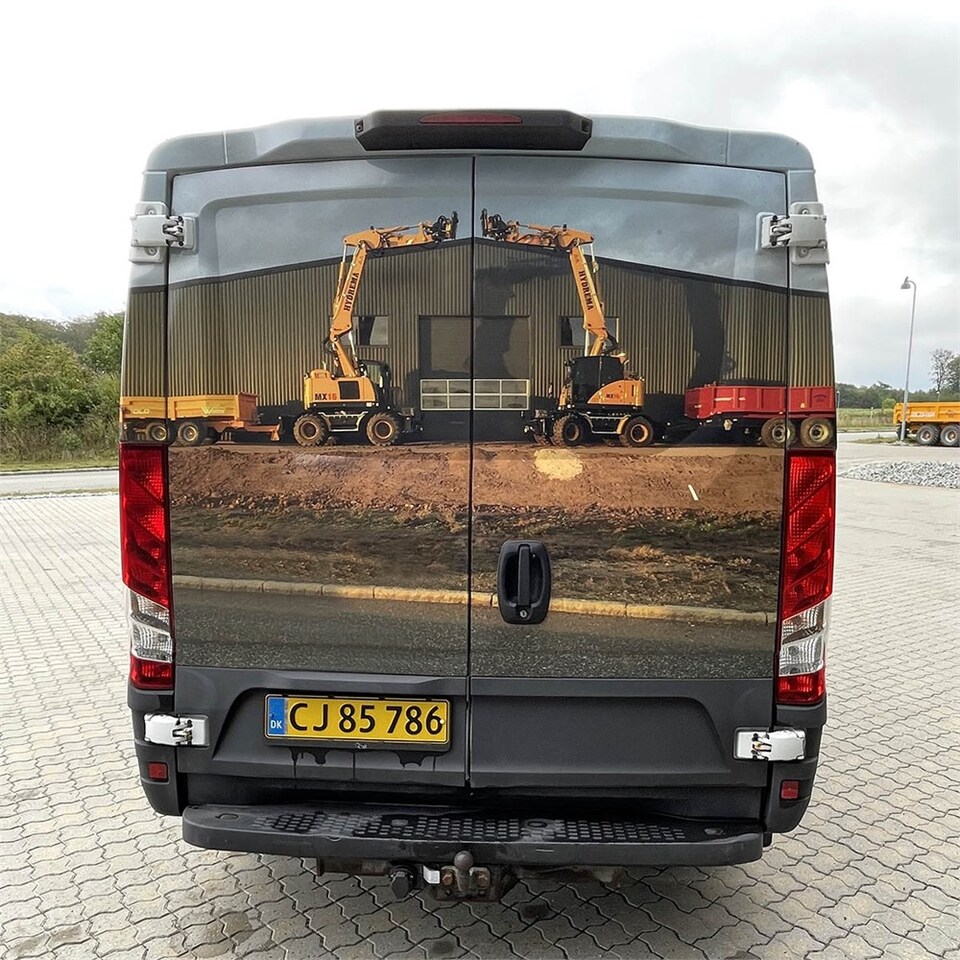 Iveco 35-120 HI Matic - Furgón: foto 5 Iveco 35-120 HI Matic - Furgón: foto 5