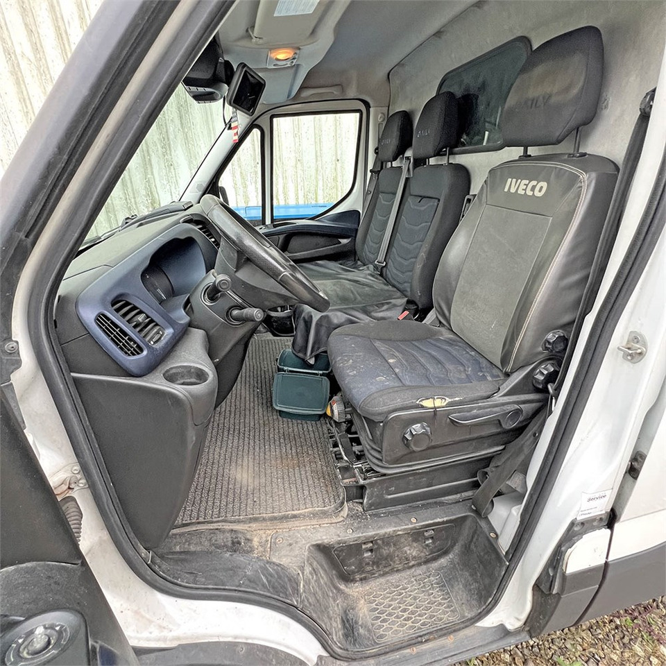 Leasing de Iveco 35s18 Iveco 35s18: foto 11