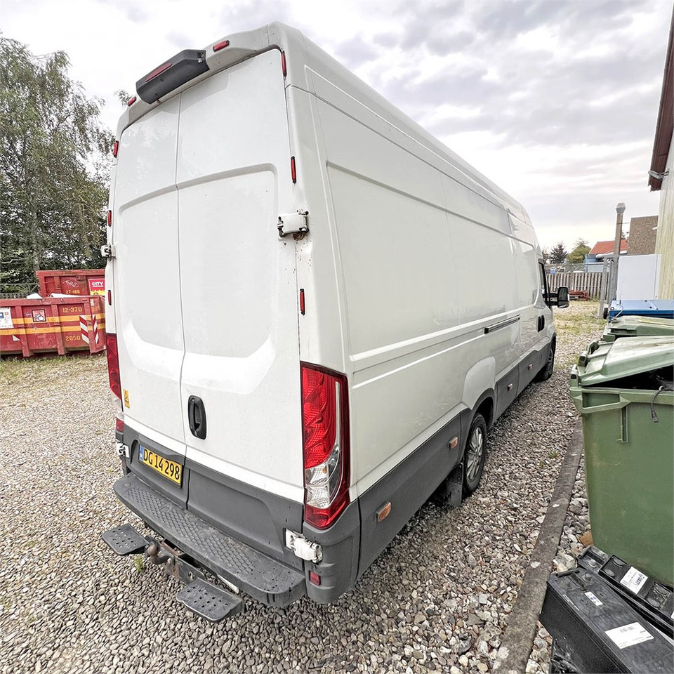 Leasing de Iveco 35s18 Iveco 35s18: foto 9