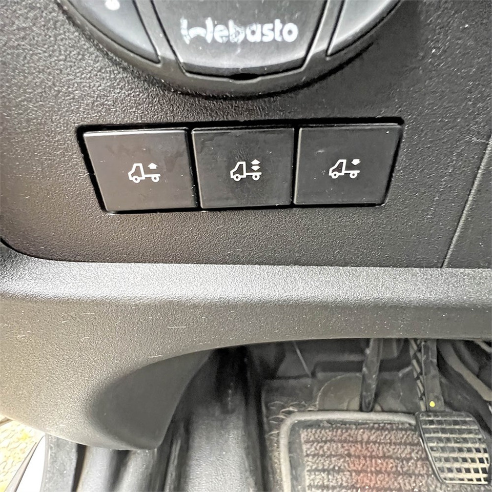 Leasing de Iveco 35s18 Iveco 35s18: foto 27