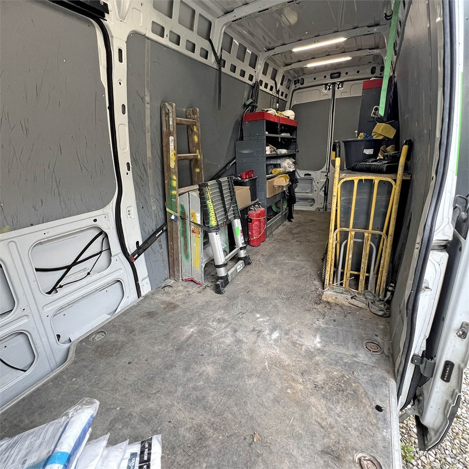 Leasing de Iveco 35s18 Iveco 35s18: foto 31
