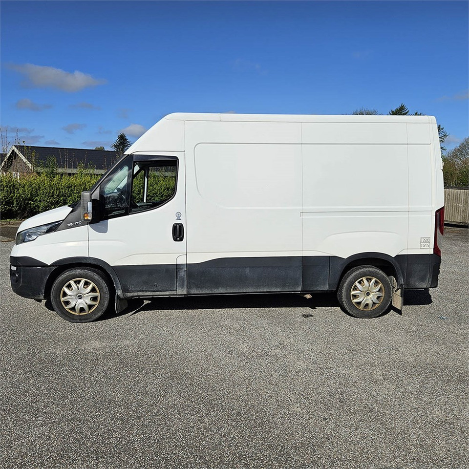 Iveco Daily 35s17 3,0D - Furgón: foto 3 Iveco Daily 35s17 3,0D - Furgón: foto 3