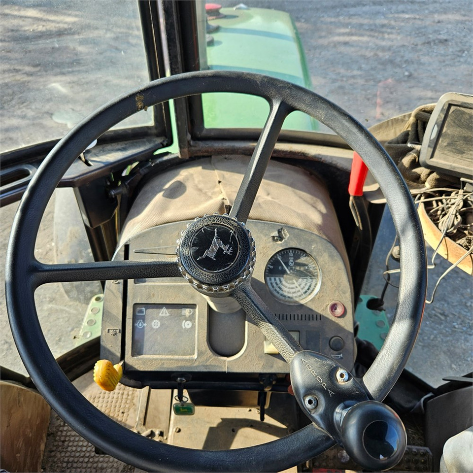 Tractor John Deere 2040: foto 11