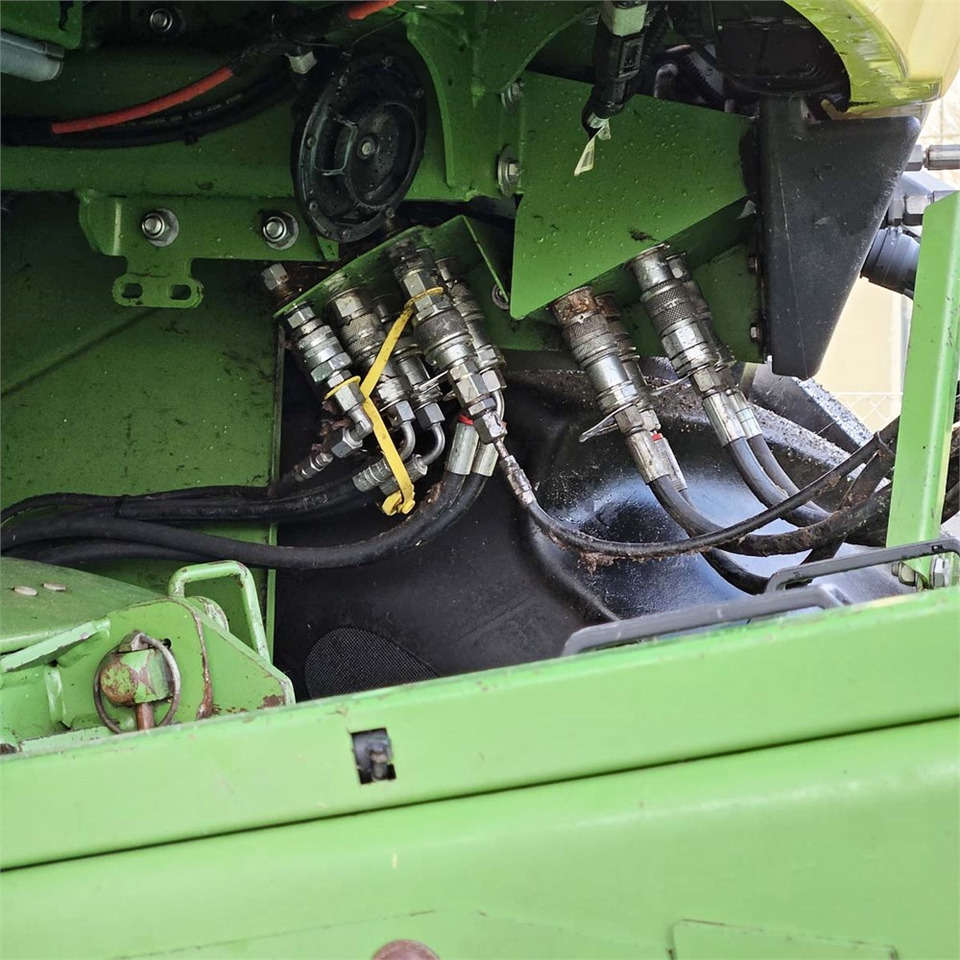 Tractor John Deere 6210 R: foto 22