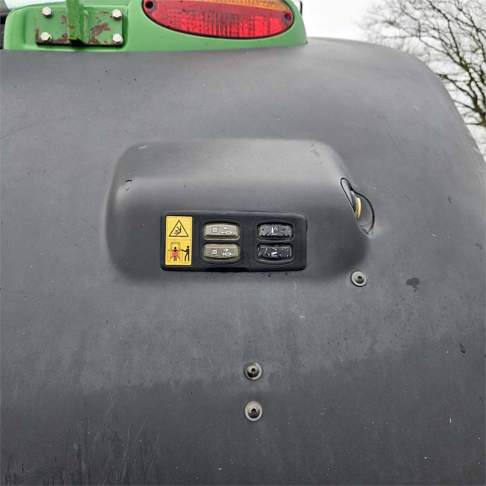 Tractor John Deere 6210 R: foto 32