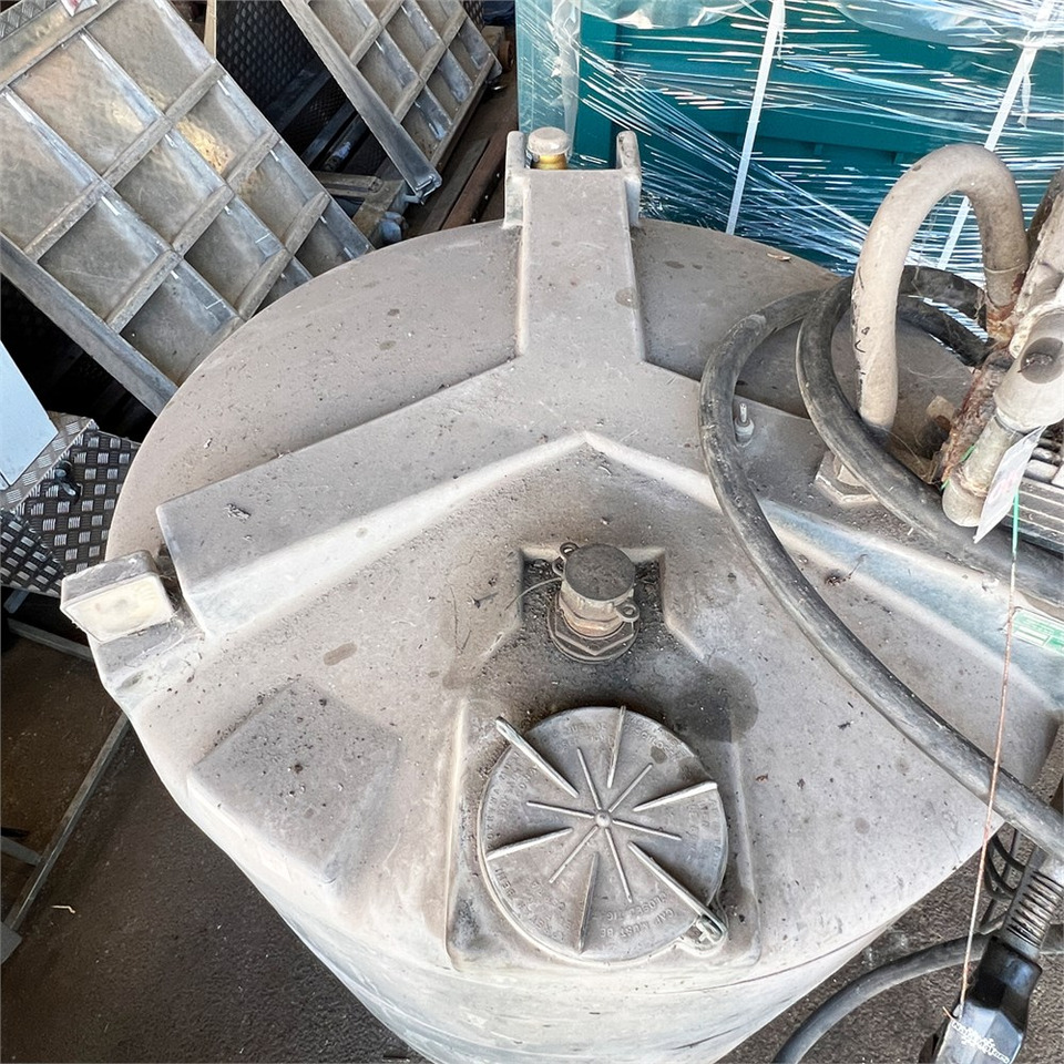 Kingspan DM 1300 - Tanque de almacenamiento: foto 4 Kingspan DM 1300 - Tanque de almacenamiento: foto 4