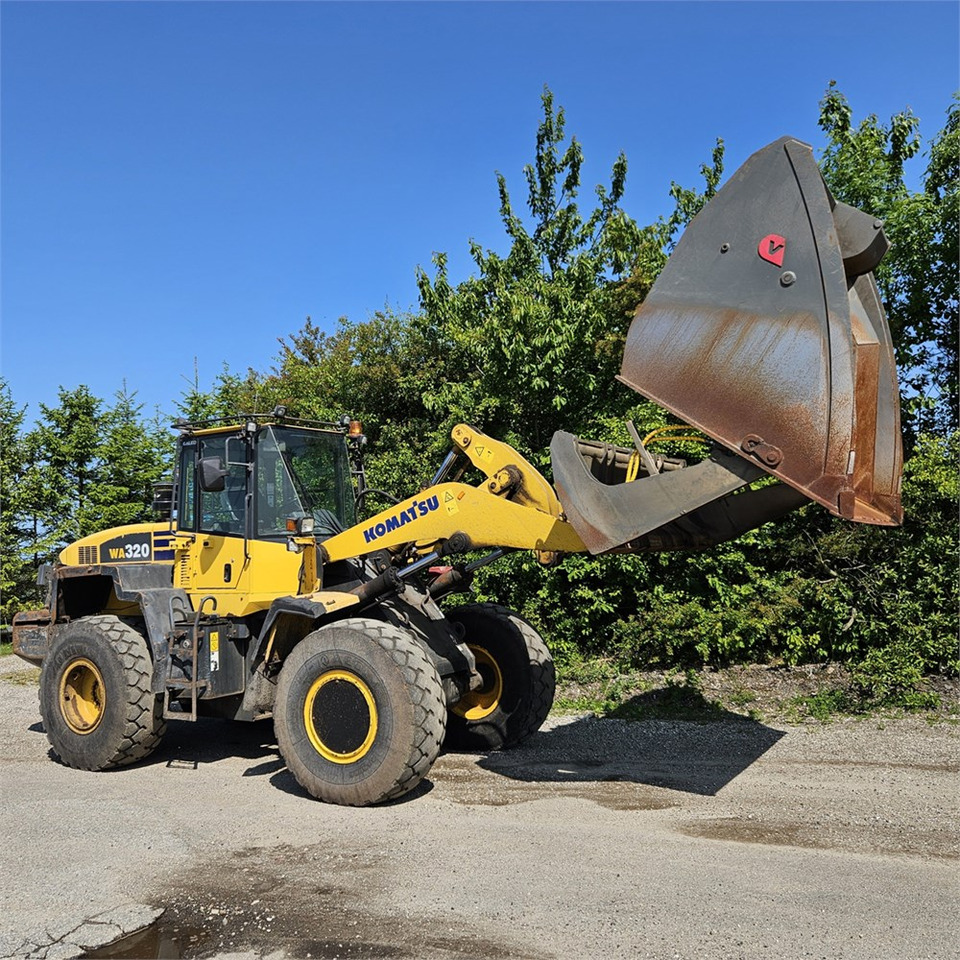 Komatsu WA320-5H - Cargadora de ruedas: foto 1 Komatsu WA320-5H - Cargadora de ruedas: foto 1