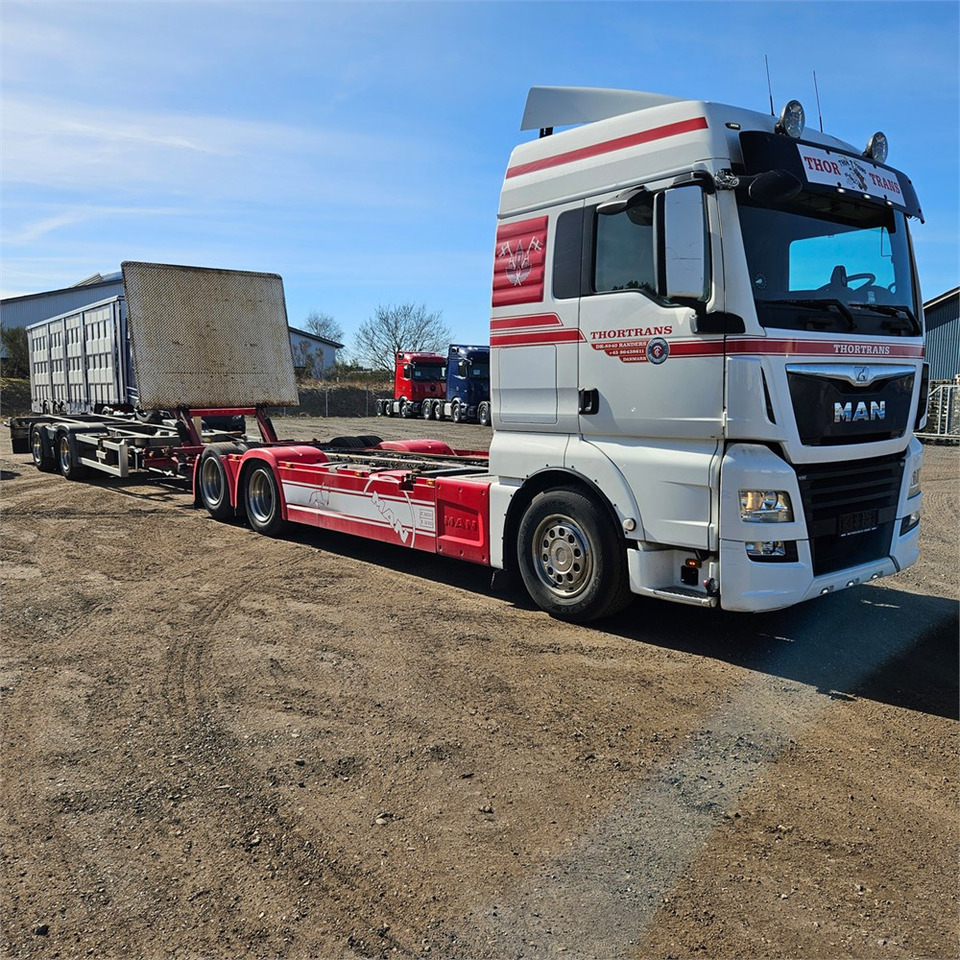 MAN TGX - Camión portacontenedore/ Intercambiable: foto 1 MAN TGX - Camión portacontenedore/ Intercambiable: foto 1