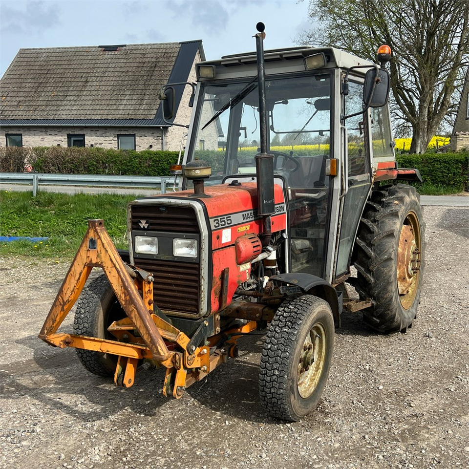 Massey Ferguson 355 - Tractor: foto 3 Massey Ferguson 355 - Tractor: foto 3