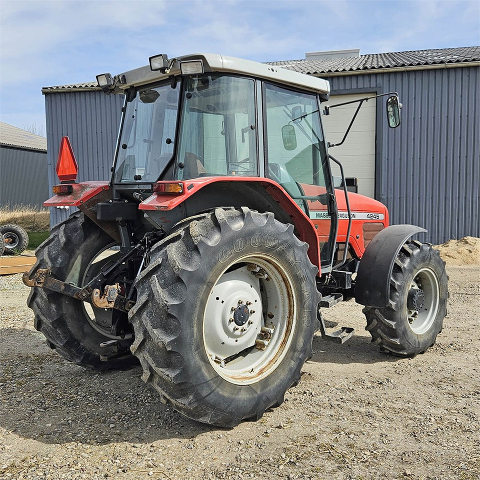 Tractor Massey Ferguson 4245: foto 7