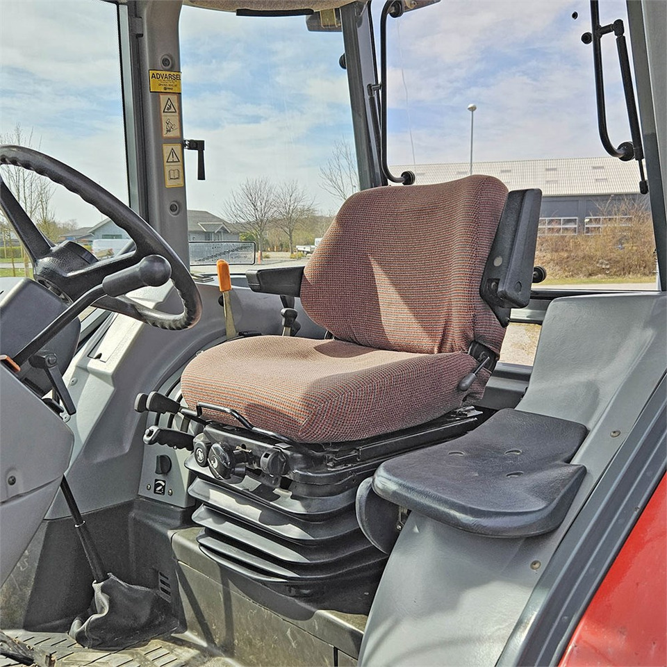 Tractor Massey Ferguson 4245: foto 11
