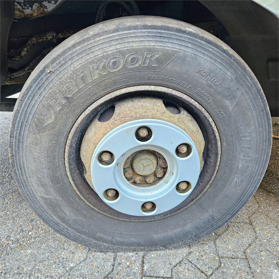 Camión caja abierta Mercedes ATEGO 817: foto 28