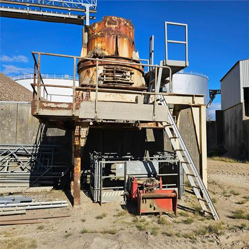 Metso B7100 - Trituradora de cono: foto 1 Metso B7100 - Trituradora de cono: foto 1