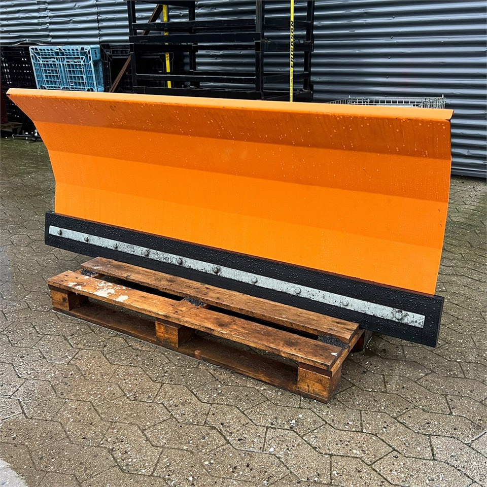 Nesbo PS 1750 M - Cuchilla quitanieves: foto 1 Nesbo PS 1750 M - Cuchilla quitanieves: foto 1