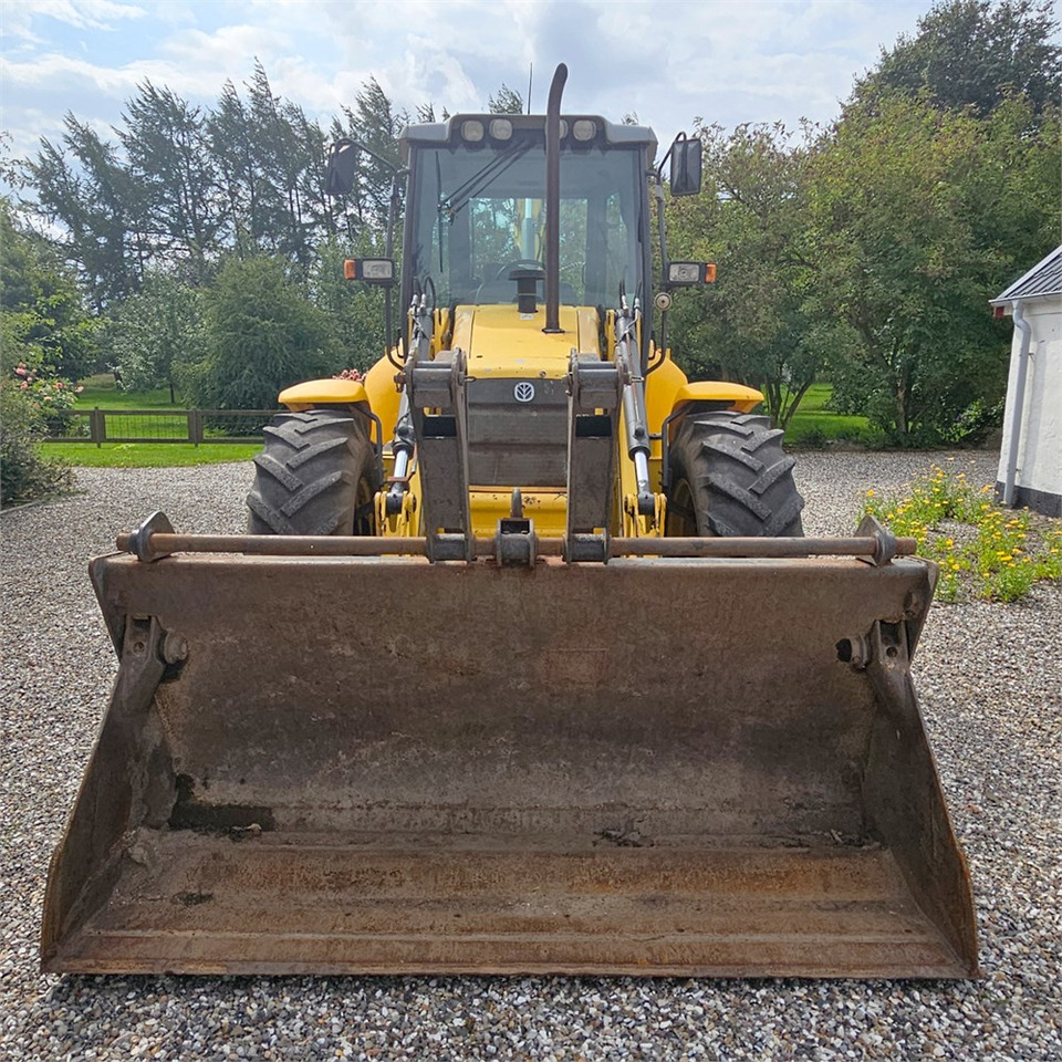 New Holland LB115 B-4PS - Retroexcavadora: foto 3 New Holland LB115 B-4PS - Retroexcavadora: foto 3