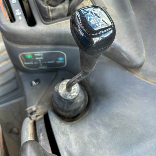 Tractor New Holland TS90: foto 14