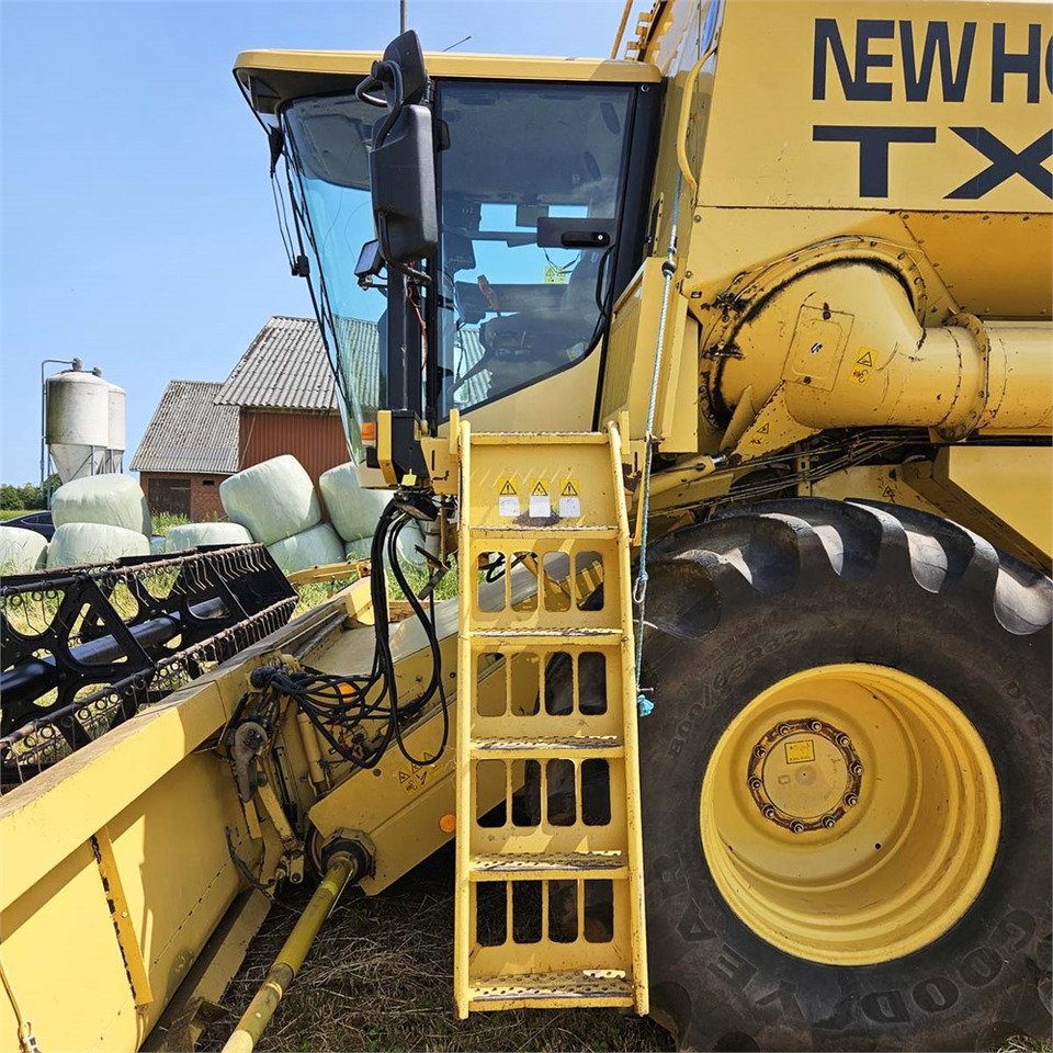 Cosechadora New Holland TX68: foto 9