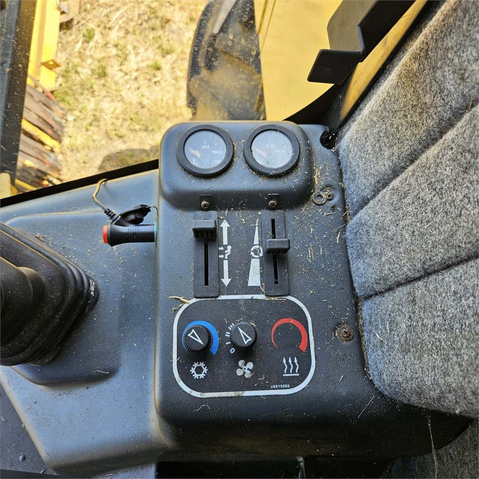 Cosechadora New Holland TX68: foto 15