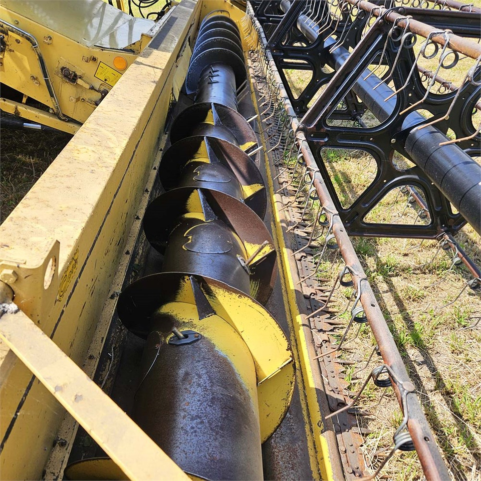 Cosechadora New Holland TX68: foto 44