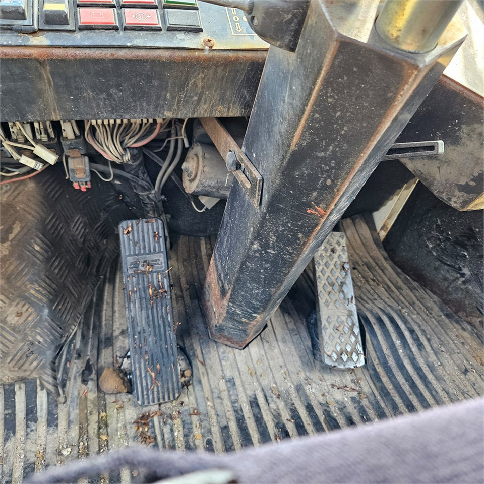 Carretilla elevadora Svetruck 860: foto 16