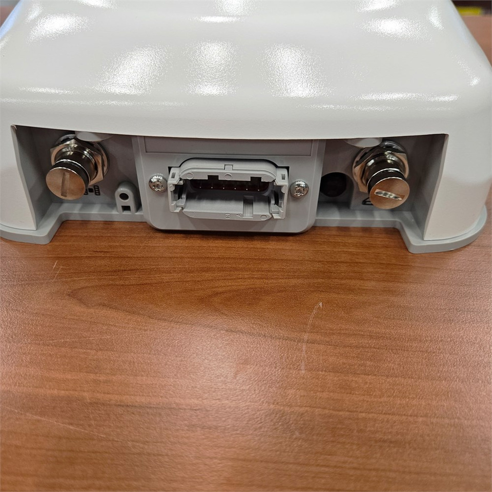 Trimble Nav-900 III receiver and controller type: 48036776 - Tractor: foto 4 Trimble Nav-900 III receiver and controller type: 48036776 - Tractor: foto 4