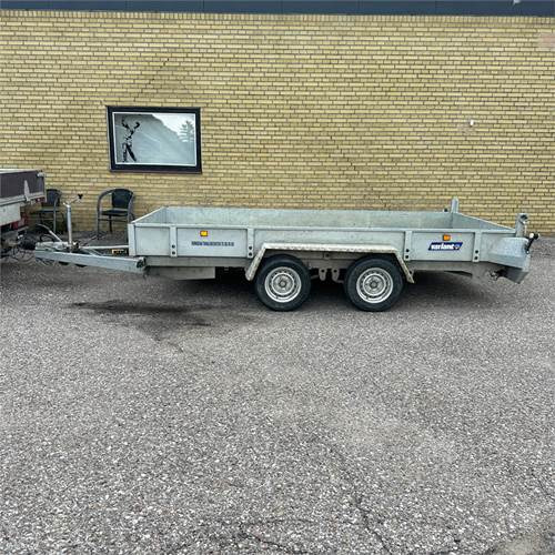 Variant VA3517 MT - Remolque de coche: foto 3 Variant VA3517 MT - Remolque de coche: foto 3